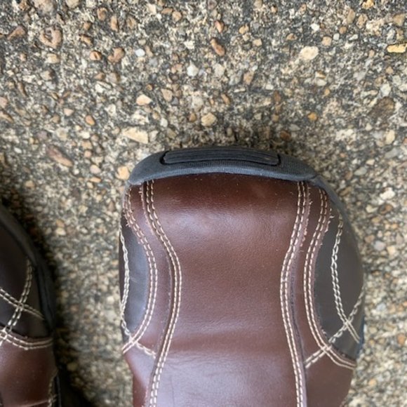 Boy's size 6 brown slip on shoes - Picture 5 of 13